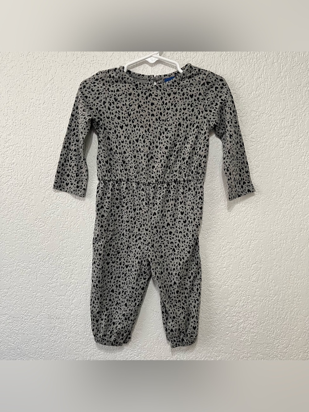 Old Navy long-sleeve printed romper for babies size 12-18M